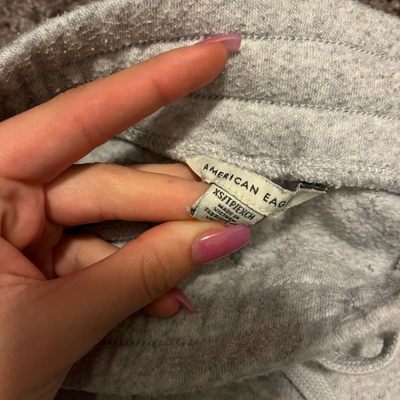 Gray straight leg sweatpants - Picture 2 of 3